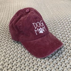 “Dog mom” baseball cap